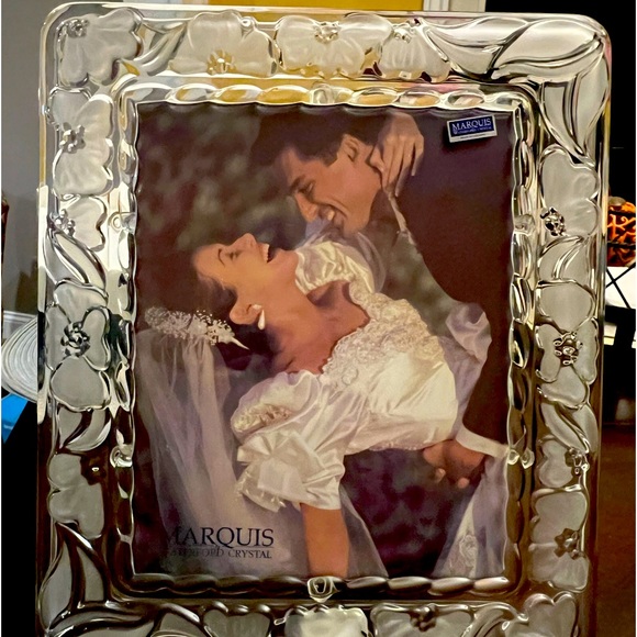 Marquis Waterford Crystal 8x10 Picture Frame - Picture 1 of 2
